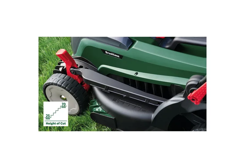 UniversalRotak 2x18V-37-550 - Accu-grasmaaier - Inclusief 2x 18V Li-Ion (4.0 Ah) accu en Lader van Bosch – productafbeelding 4 van 5