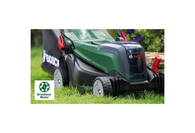 UniversalRotak 2x18V-37-550 - Accu-grasmaaier - Inclusief 2x 18V Li-Ion (4.0 Ah) accu en Lader van Bosch – productafbeelding 3 van 5