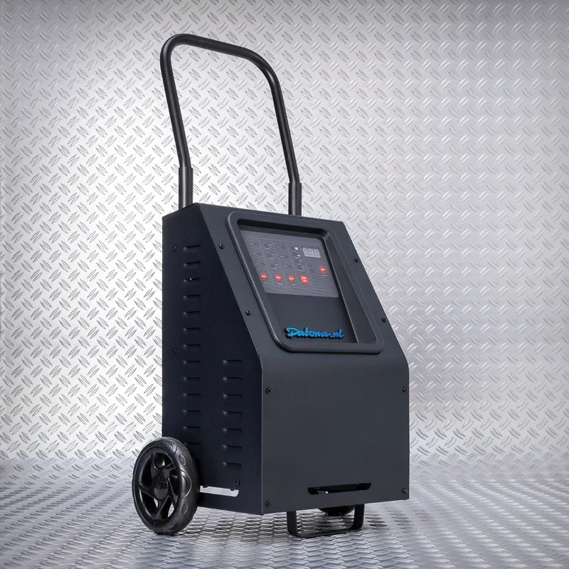 Acculader en jumpstarter 12V/24V van Datona, Zwart – productafbeelding