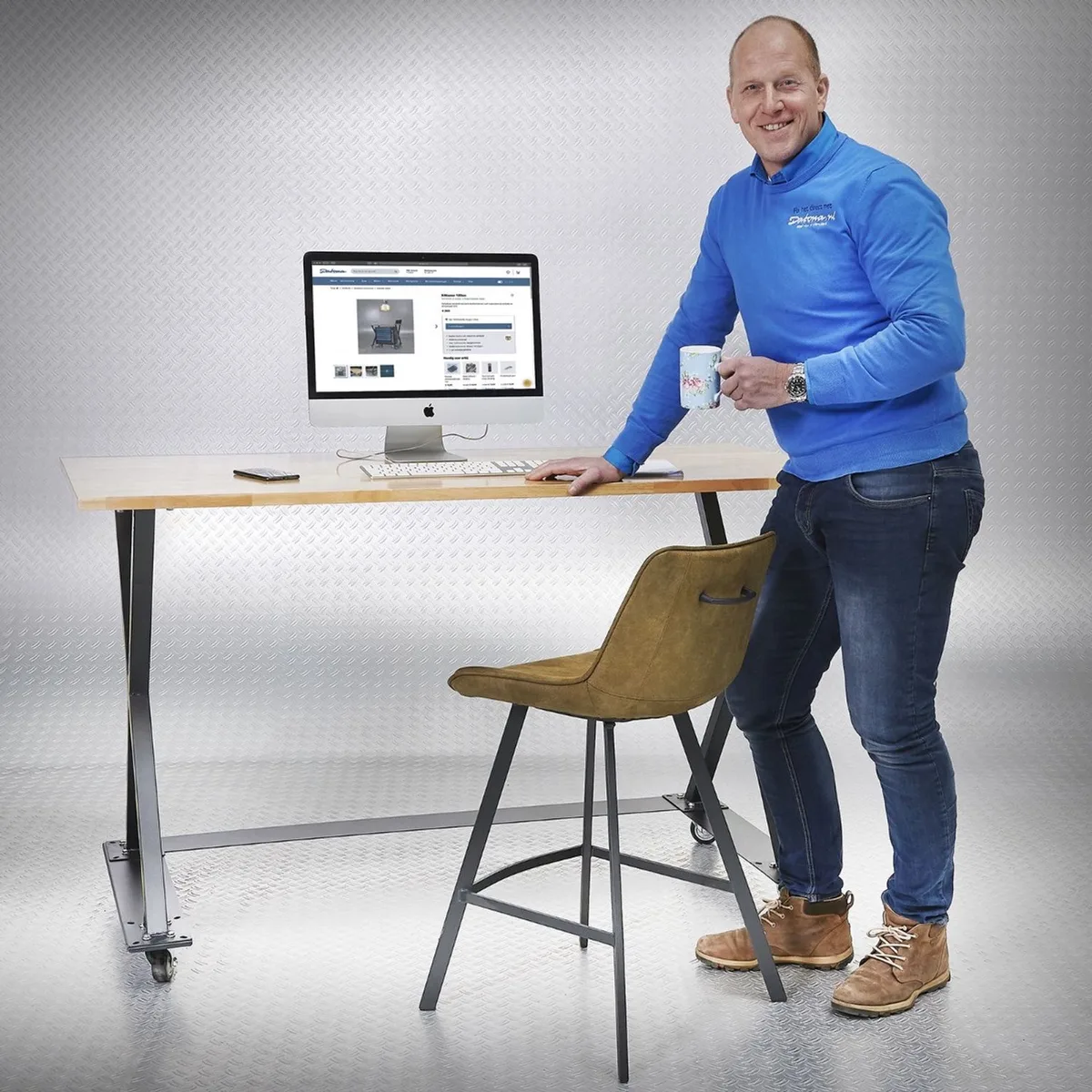 Industriële werktafel 160 cm en gereedschapswagen van Datona – productafbeelding