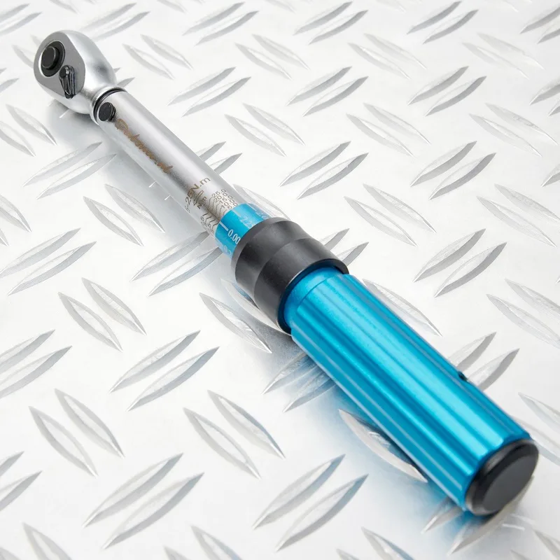 Momentsleutel Datona 5 - 25 Nm - 1/4 opname von Datona, Blau – Produktbild