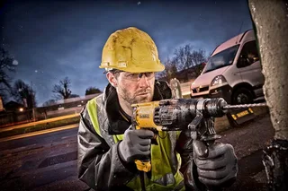 D25133K SDS-plus combihamer de DEWALT – image du produit 1 sur 5
