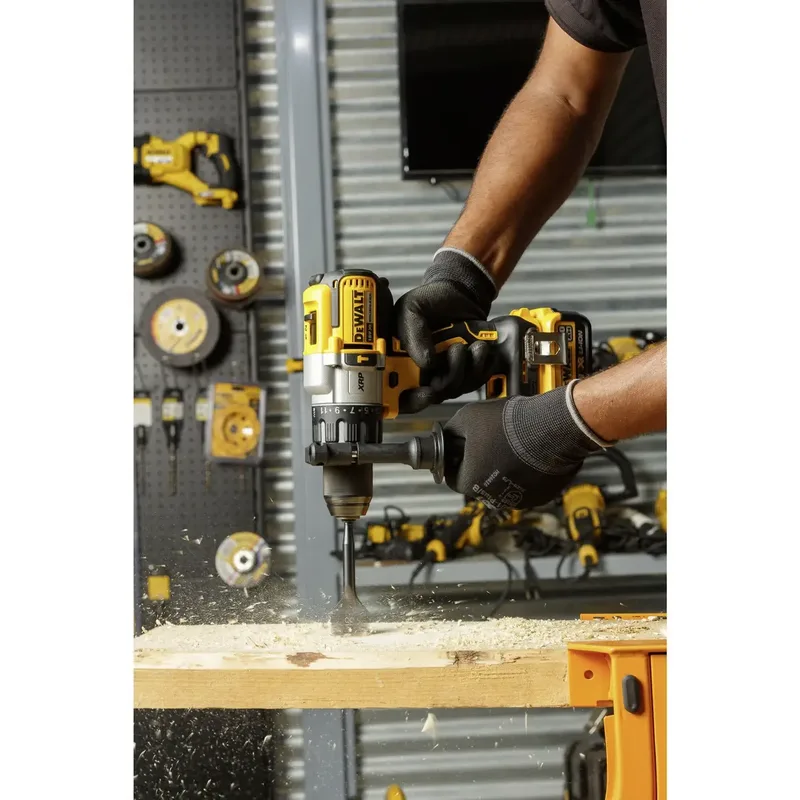 DEWALT;DCD996NT;3 vitesses- Perceuse-visseuse à percussion sans fil;+ mallette de DEWALT – image du produit 2 sur 3