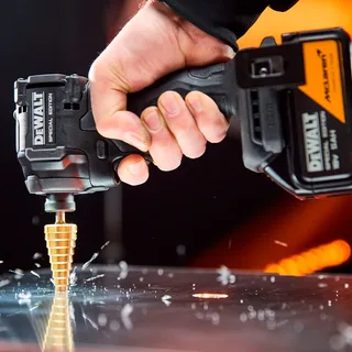 Perceuse à Percussion Mclaren Xr 18v Dcd86 Kit de DEWALT – image du produit 4 sur 4