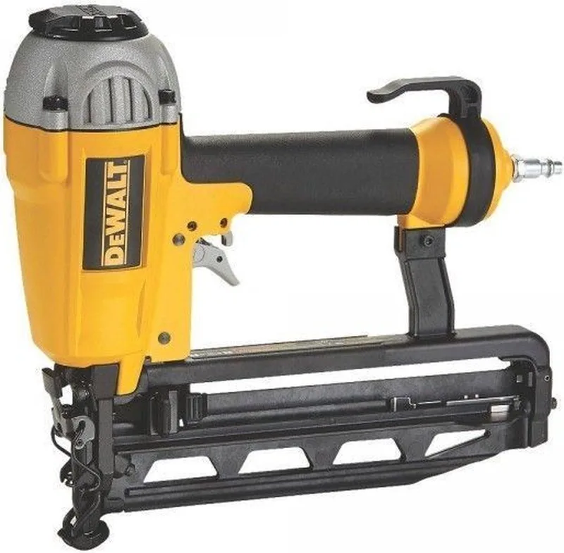 DPN1664PP-TSTAK 16GA Rechte afwerkingstacker 25-64 mm + 12.500 brads in TSTAK fra DEWALT – produktbillede