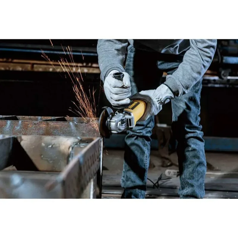 DWE4117 Haakse Slijper 950W 125mm by DEWALT – product image 3 of 3