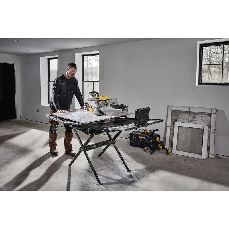 Fliesensäge D36000, Kapp- und Gehrungssäge by DEWALT – product image 2 of 3