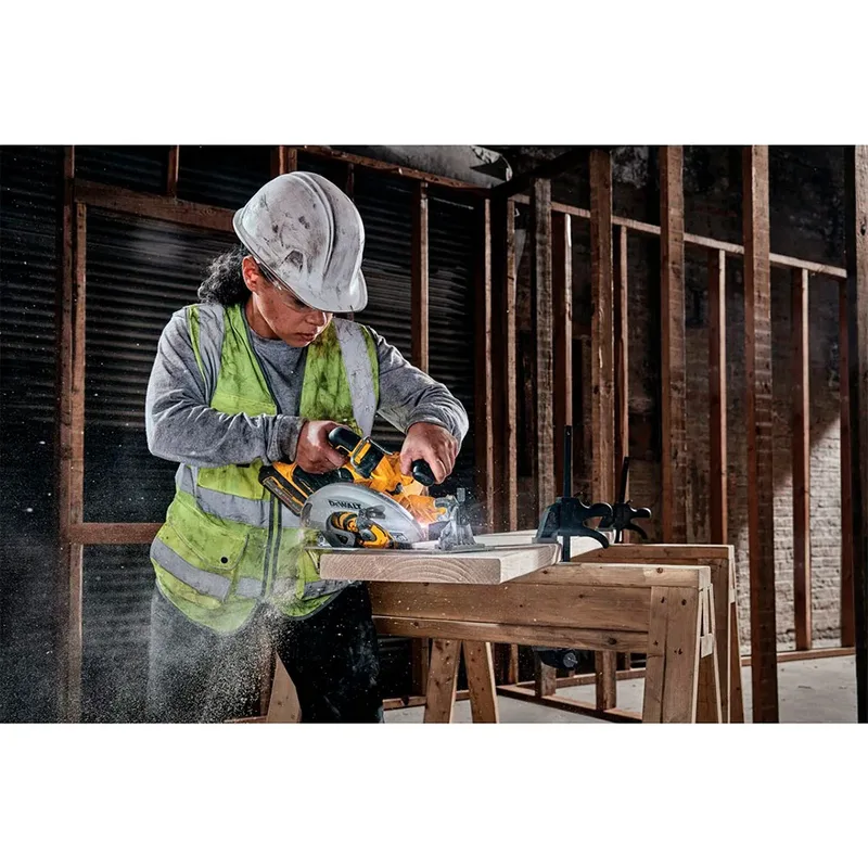 Scie Circulaire Dcs573nt-xj de DEWALT – image du produit 6 sur 6