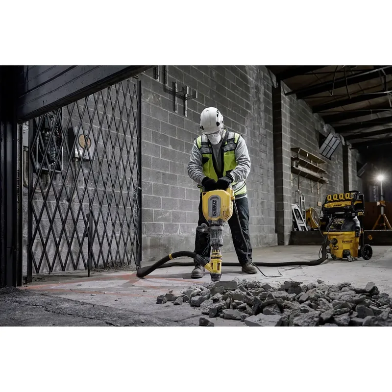 Industrie Nass+ Trockensauger M-Klasse by DEWALT – product image 2 of 3