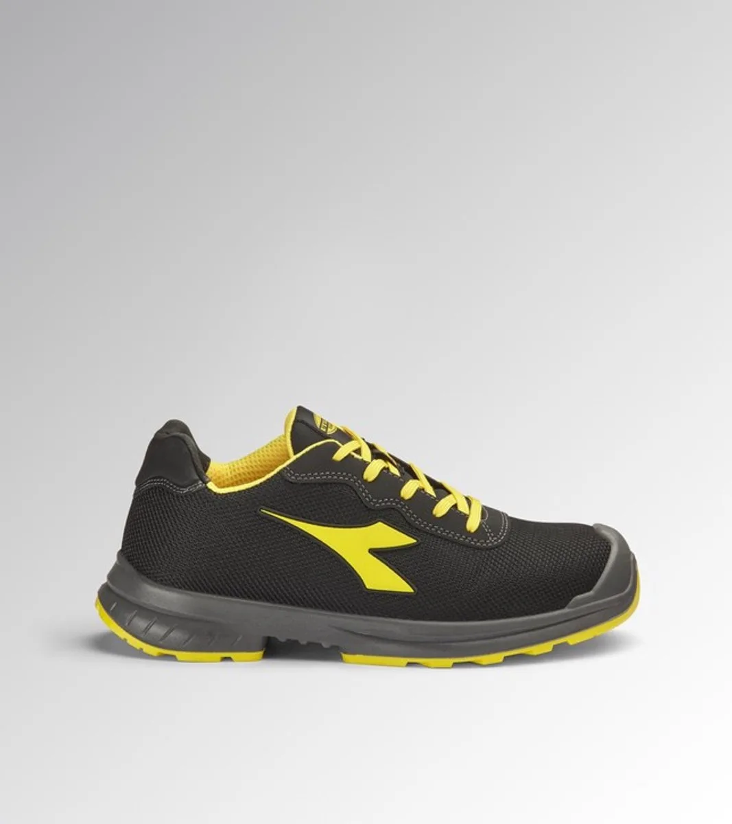 FLASH LOW S1PS FO SR LG SC ESD BLACK by Diadora Utility, Black, 35 – product image
