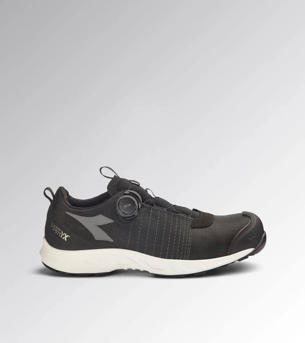 FLY LT MTX B LOW S3L BLACK /WHITE de Diadora Utility, Noir, Blanc, 42 – image du produit
