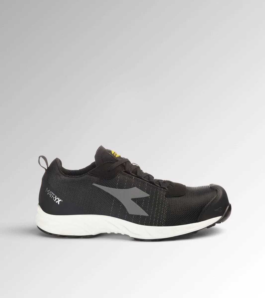 FLY LT MTX LOW S3L FO SR SC black/white von Diadora Utility, Schwarz, Weiß, 47 – Produktbild