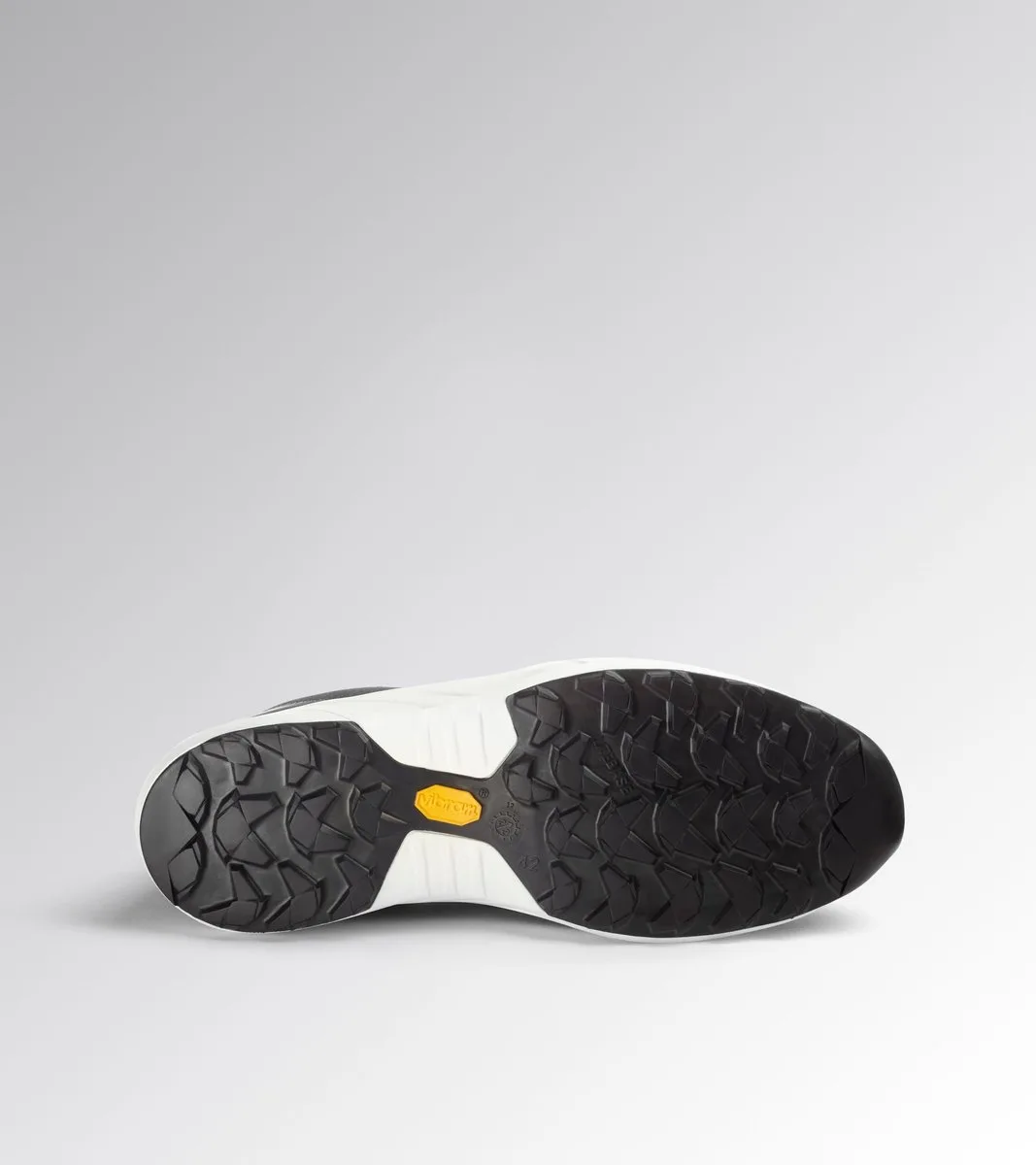 FLY LT MTX LOW S3L FO SR SC black/white fra Diadora Utility, Sort, Hvid, 48 – produktbillede