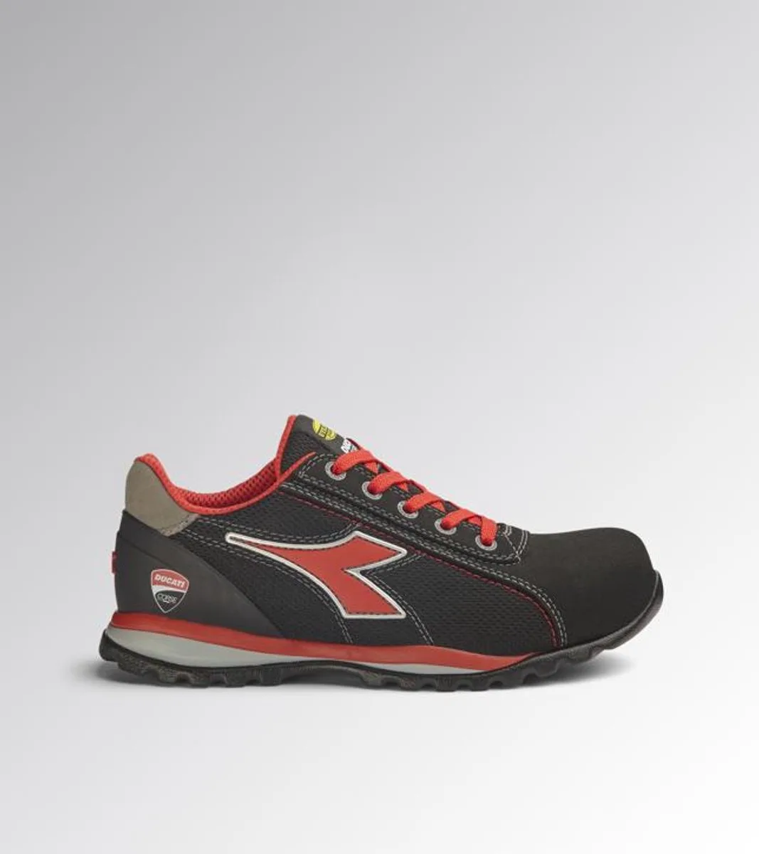 Glove Monster s1ps fo hro low black/red von Diadora Utility, Schwarz, Rot, 40 – Produktbild