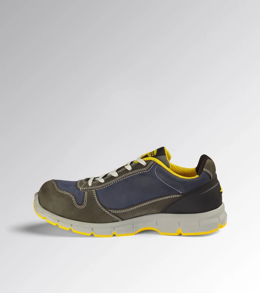 RUN LOW S3S FO SR C. Rock/INSIGNIA BLUE de Diadora Utility, Castle rock, Insignia blue, 41 – image du produit