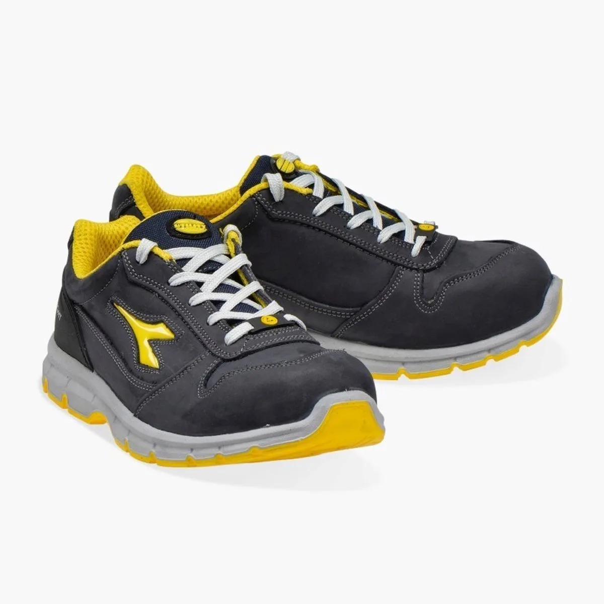 RUN LOW S3S FO SR D. Navy. från Diadora Utility, Donker navy, 40 – produktbild