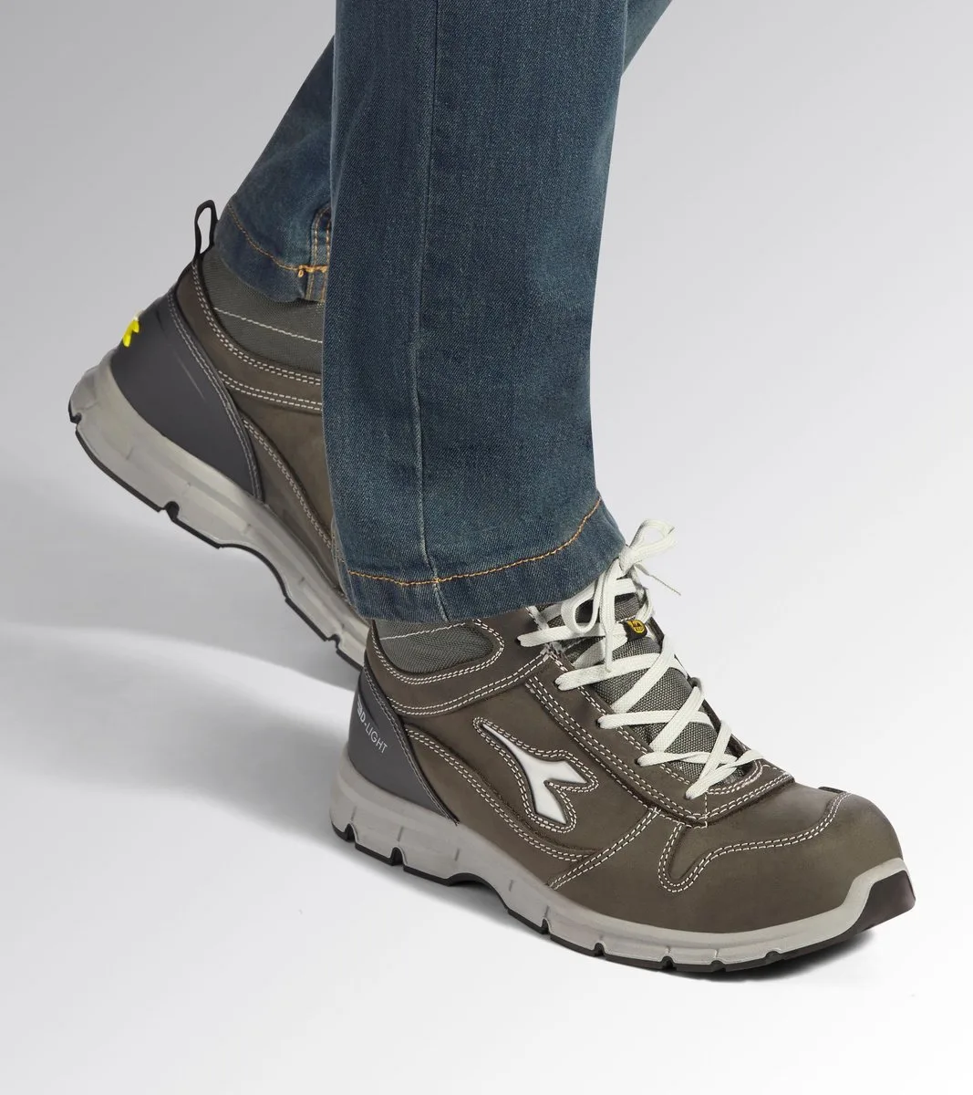 RUN MID S3S FO SR C. Rock de Diadora Utility, Castle rock, 42 – image du produit