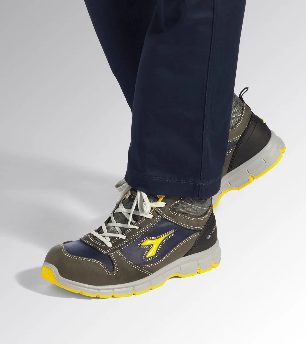 RUN MID S3S FO SR C. Rock/INSIGNIA BLUE fra Diadora Utility, Castle rock, Insignia blue, 35 – produktbillede