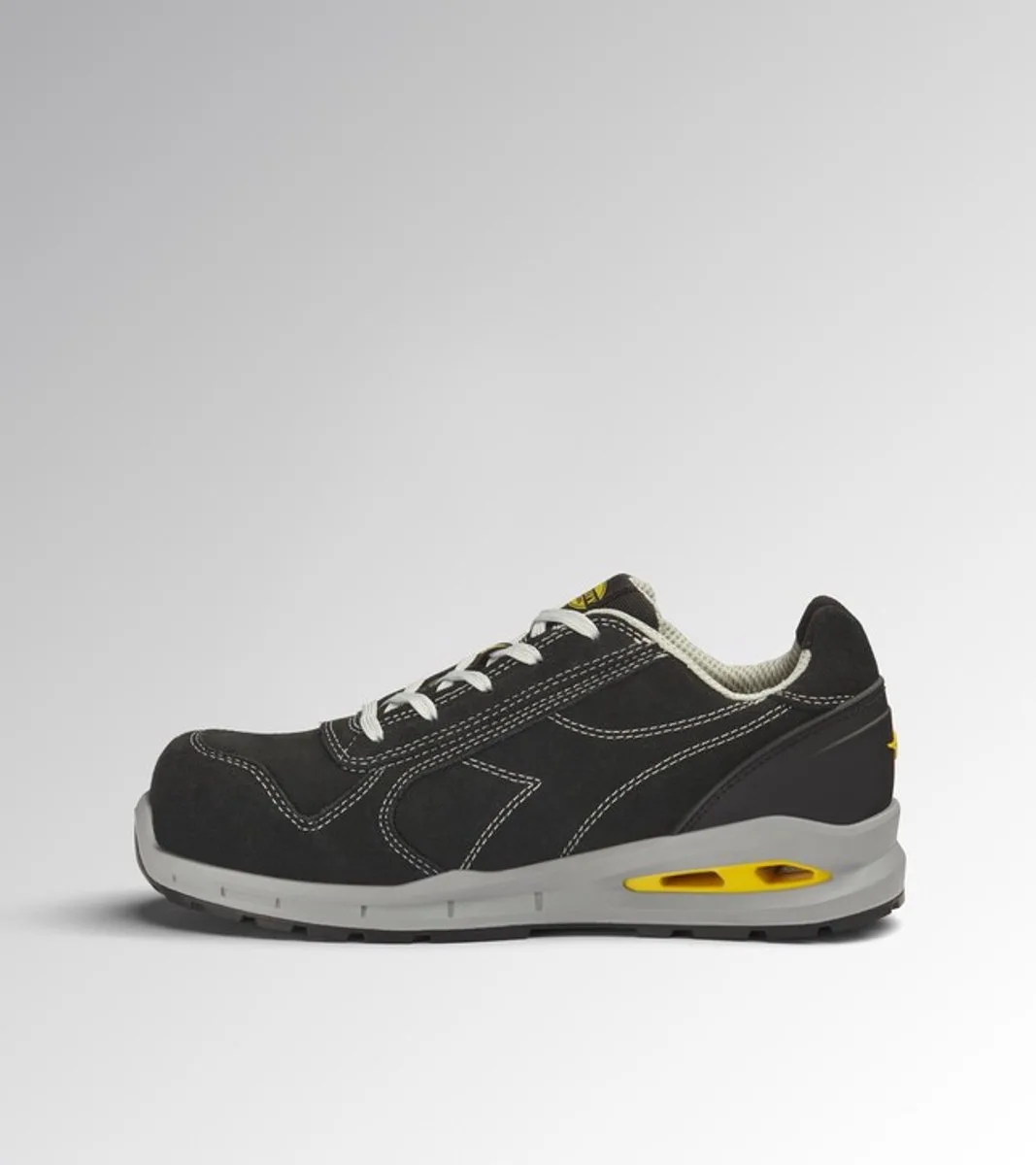 RUN NET Airbox Low von Diadora Utility, Schwarz – Produktbild