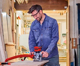 Professional Défonceuse 4350411 TP-RO 18 Li BL - Solo sans batterie, sans chargeur de Einhell, Rouge – image du produit 2 sur 4