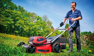 Accu Grasmaaier GP-CM 36/52 S BL Li Kit - Power X-Change - 36 V/Li-ion - Maaibreedte: 52 cm - Aanbevolen gazonoppervlakte: tot 1200 m² - 65 L opvangzak - Maaihoogte: 25-80 mm - Incl. 4x 5.2 Ah Accu en 2x DUO-lader de Einhell – image du produit 4 sur 4