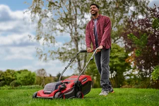 Akkurasenmäher GE-CM 18/32 C Li BL-Solo, 32 cm Schnittbreite, ohne Akku und Ladegerät von Einhell, Rot, Schwarz – Produktbild 3 von 3