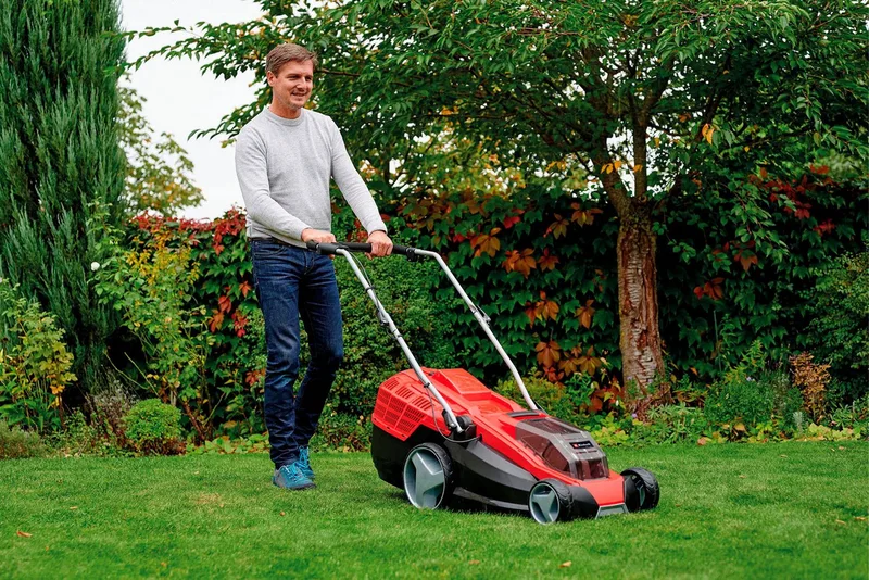 Akkurasenmäher GE-CM 36/43 Li M (2x4,0Ah), 43 cm Schnittbreite, 2x4,0Ah von Einhell, Rot, Schwarz – Produktbild 4 von 4