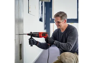 Elektrische Boorhamer TC-RH 620 4F - 620 W - Aantal slagen 5.200 /min - 2,2 J - SDS-Plus - Pneumatisch slagwerk - 4-functies: boren/hamerboren/Beitelen met of zonder beitelslot - Incl. Transport-/Opbergkoffer van Einhell – productafbeelding 2 van 5