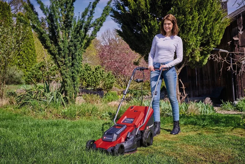 Elektrische Grasmaaier GC-EM 1600/37 - 1600 W - Maaibreedte: 37 cm - 38 L opvangbak - Aanbevolen gazonoppervlakte: tot 700 m² - Maaihoogte: 20-60 mm fra Einhell – produktbillede 2 af 5