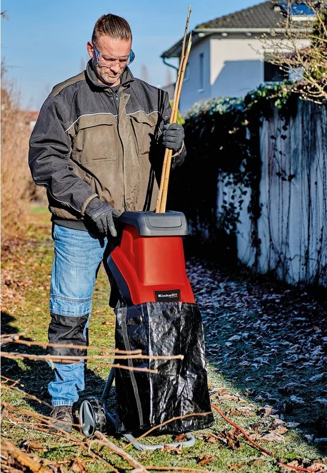 Elektrische Hakselaar GC-KS 2540 - 2500 W - Max. takdikte: Ø40 mm - 2 omkeerbare messen van speciaal staal - Incl. praktische aanduwstok van Einhell – productafbeelding 2 van 5