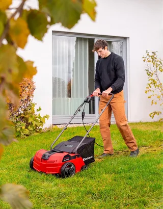 Elektrische Verticuteerder/Beluchter GC-SA 1231/1 - 1200 W - Voor gazons tot 300 m² - Tot 9 mm werkdiepte - 16 messen - 45 beluchtingsklauwen - 28 L opvangbak van Einhell – productafbeelding 2 van 5