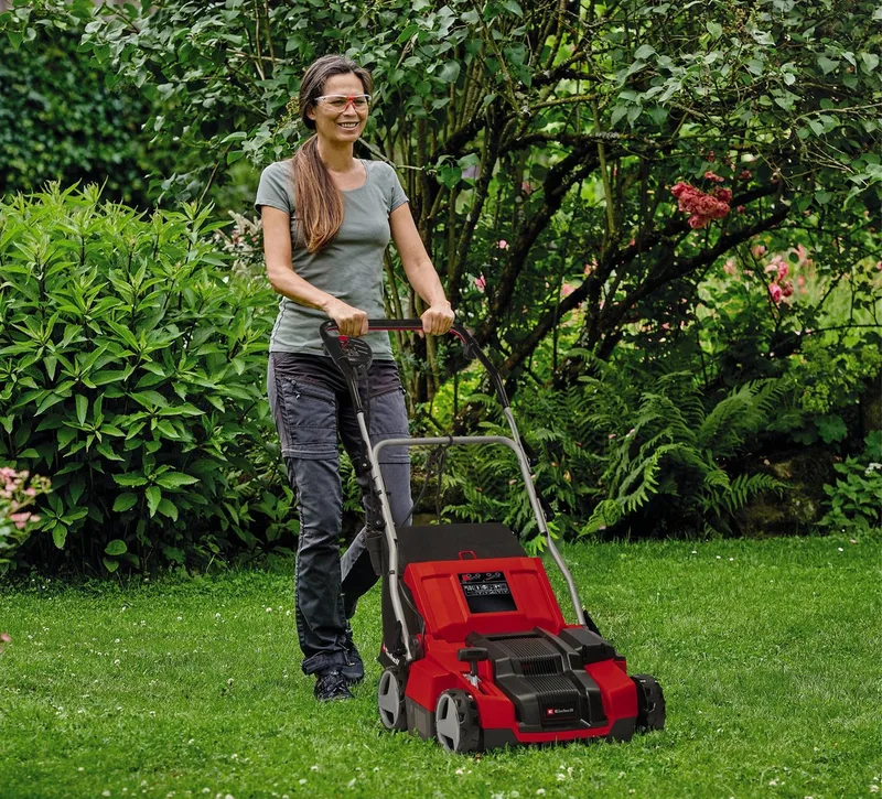 Elektrische Verticuteerder/Beluchter GE-SA 1435/1 - 1400 W - 16 messen - 26 beluchtingsklauwen - 28 L opvangbak von Einhell – Produktbild 2 von 5