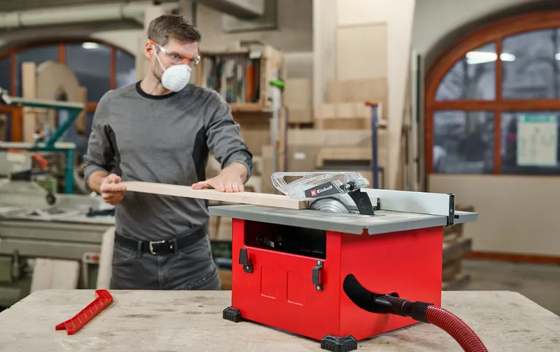 Elektrische Zaagtafel TC-TS 8 - 1200 W - Ø210 mm - Zaagblad 45° kantelbaar naar 1 zijde - Incl. 24 tands zaagblad de Einhell – image du produit 2 sur 5