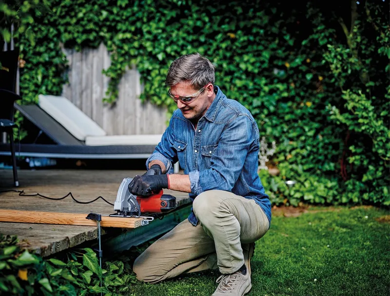 Handkreissäge TC-CS 1250 van Einhell, Rood, Zwart – productafbeelding 2 van 4