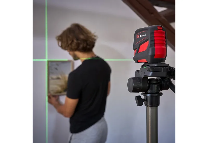 Kruislijnlaser TC-LL 2 G - Werkbereik 16 m - Horizontaal & verticaal - Nivelleringsbereik 4 ° - Groene laser - Incl. in hoogte verstelbare wandhouder - Incl. praktische opbergtas von Einhell – Produktbild 4 von 5