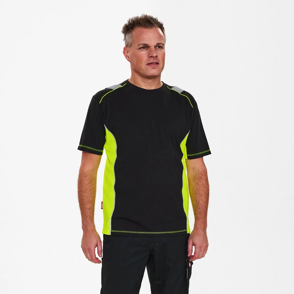 Cargo T-shirt 9870-258 - Black / Hi-vis Yellow fra FE Engel, Sort, Hi-vis Yellow, S – produktbillede
