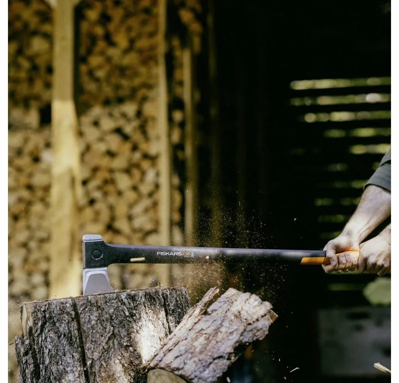 Axt X-series X36 Splitting axe L blade 1069109 van Fiskars – productafbeelding 2 van 4
