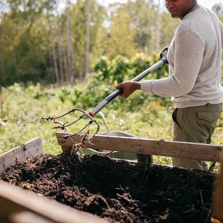 Ergonomic Mestvork - Compostvork - Tuinvork - 136 cm by Fiskars – product image 6 of 6