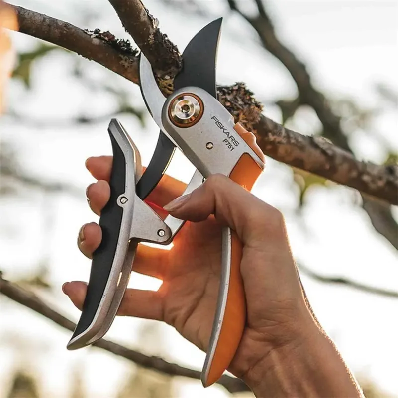 Fiskars 1057172 Plus PowerLever metalen snoeischaar bypass P751 - 24mm van Fiskars – productafbeelding 4 van 4