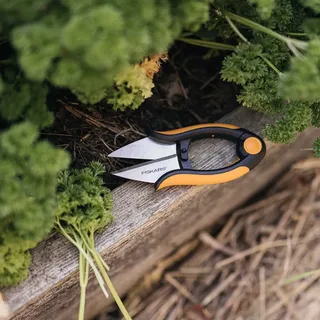 Fiskars 1063326 Solid™ SP220 Tuinschaar van Fiskars – productafbeelding 3 van 6