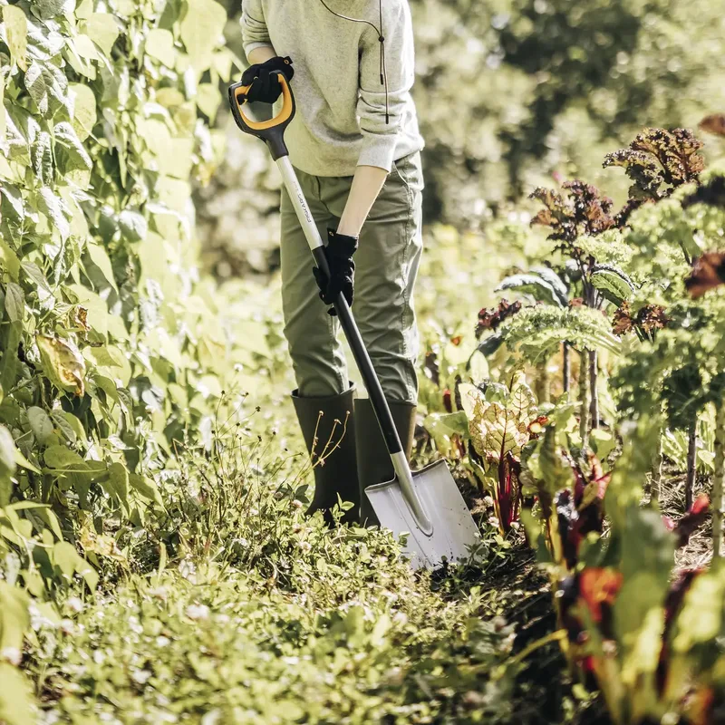Fiskars 1066730 Spaten Arbeitsbreite 192 mm D-Griff by Fiskars – product image 2 of 3