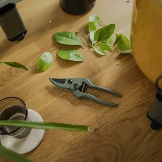 Fiskars 1075317 3-tlg. Gartenschere från Fiskars – produktbild 2 av 3