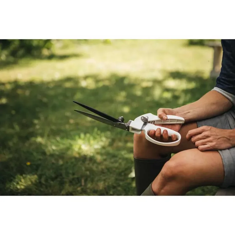 Gartenschere Rasenkantenschere GS41 für Form- und Rückschnitt von Rasen und Hecken, (1-tlg) by Fiskars, White – product image 2 of 4