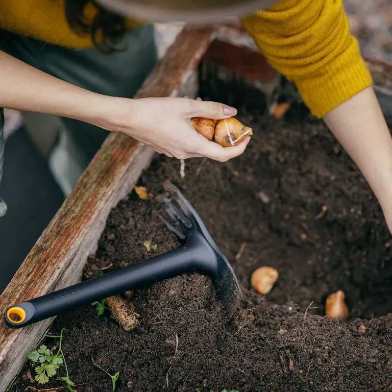 Kombi-hacke van Fiskars – productafbeelding 5 van 6