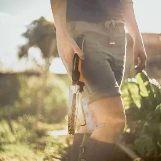 Onkruidsteker - Onkruidmes met 2 Bladen - Onkruidverwijderaars met Softgrip Handgreep by Fiskars – product image 5 of 5