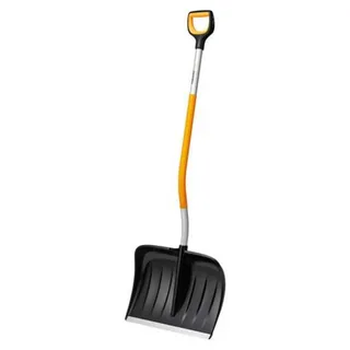 Pelle à Neige X-series Curved Pusher van Fiskars – productafbeelding 1 van 5