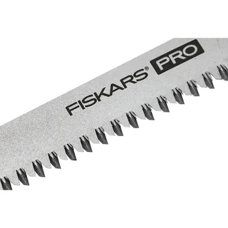 PRO Compacte Universeelzaag met 2 Zaagbladen van Fiskars – productafbeelding 5 van 5