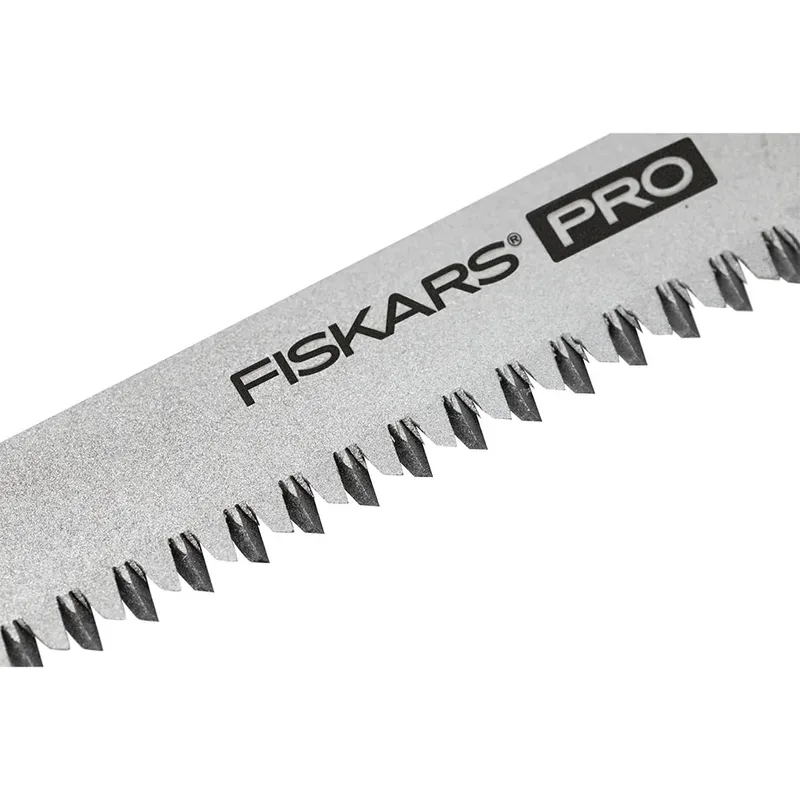 PRO Compacte Universeelzaag met 2 Zaagbladen van Fiskars – productafbeelding 5 van 5