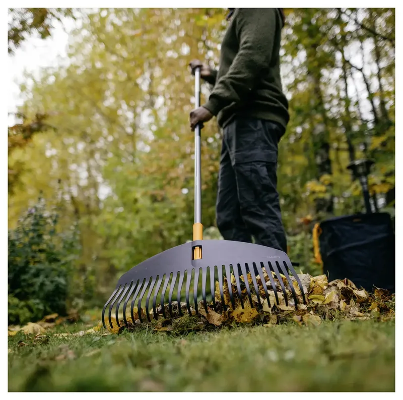 Râteau F1076976 van Fiskars – productafbeelding 2 van 2