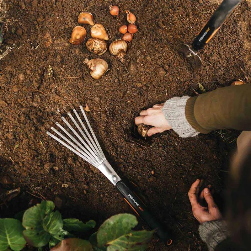 Râteau Xact Hand van Fiskars – productafbeelding 4 van 5